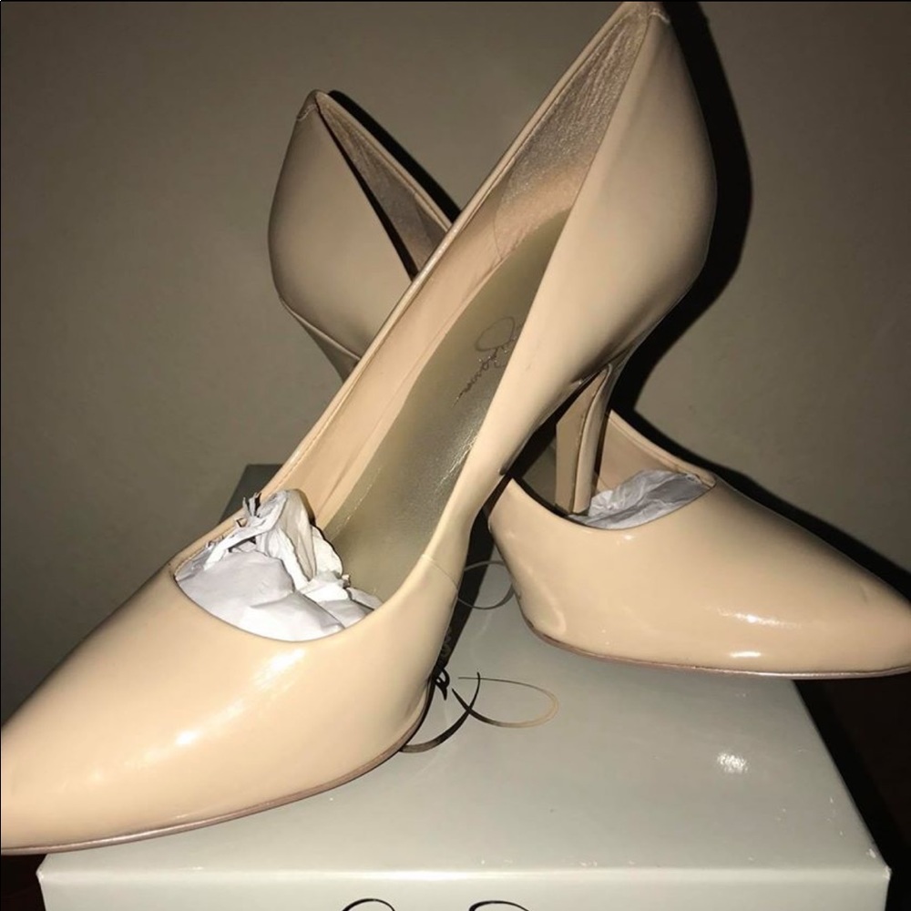 Size 11 Pumps